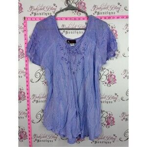 MODEL FRANCE Embroidered Lavender Short Sleeve Women's Tee
